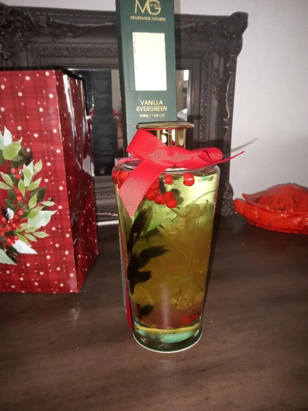 Vanilla Evergreen Fragrance Diffuser chalice and wicks.